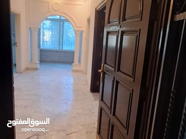 185 m2 3 Bedrooms Apartments for Sale in Amman Al Rabiah