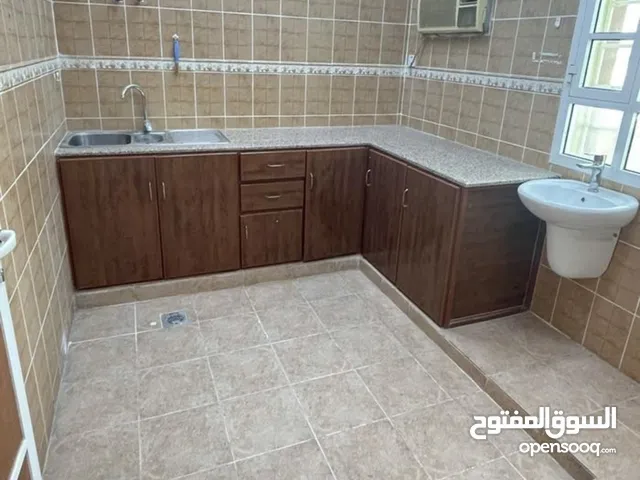 4 m2 2 Bedrooms Apartments for Rent in Al Dhahirah Ibri