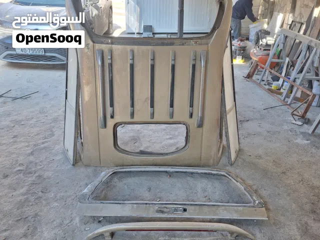 غرفة صندوق خلفي فايبر اصلي نيسان شبح