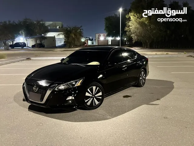 Used Nissan Altima in Abu Dhabi
