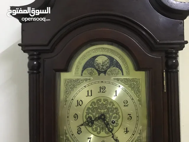 ساعة بندول خشب تعمل بالمسننات نظيفة بحالة ممتازة