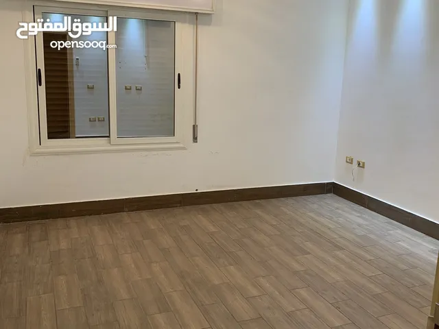 175 m2 3 Bedrooms Apartments for Rent in Tripoli Al-Seyaheyya