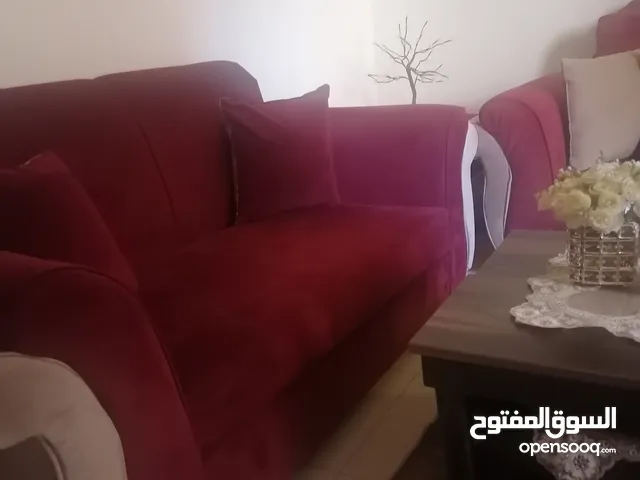 طقم كنب شبه جديد ممتاز 9مقاعد