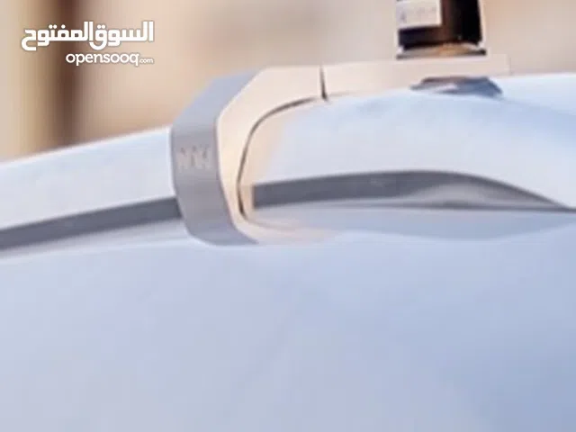 بيع قاعده ويكي لون ابيض مع اريل اسود استعمال أسبوعين فقط