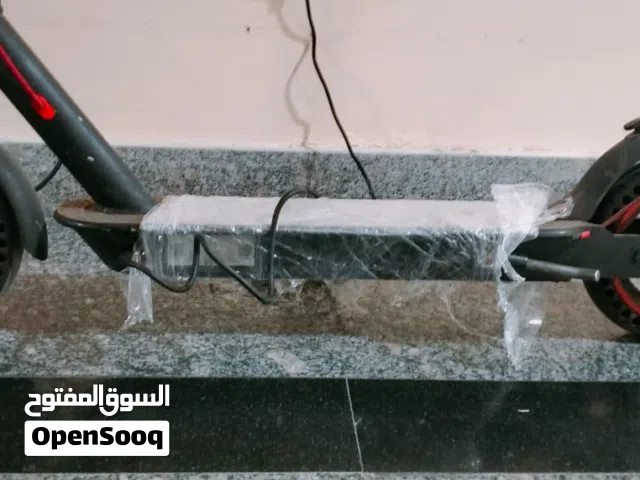 Electric scooter for sale Brand new, only very lightly used, and in excellent condition - So