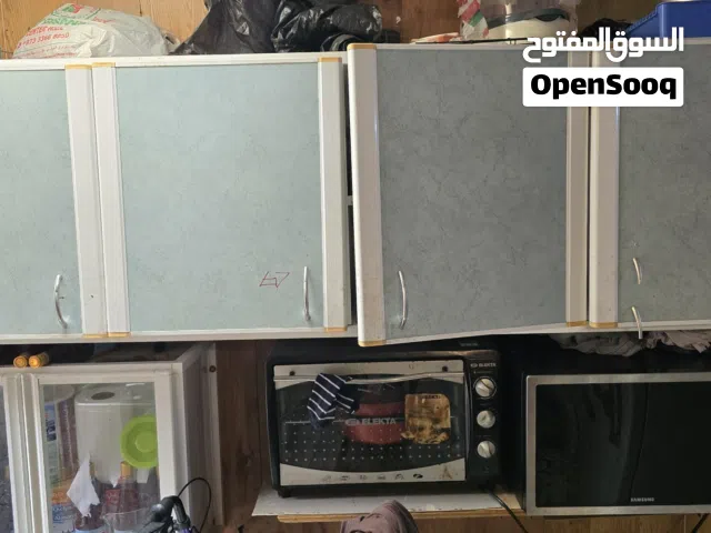 Second hand cabinet all mostly like new i'm using it only 2 months