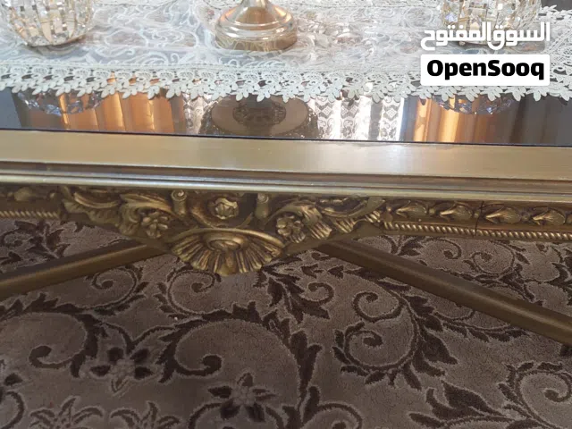 طاولة وسطية