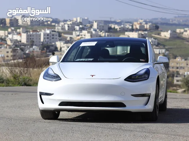 Tesla Model 3 Long Rang Dual Motor 2019 4*4
 ( تيسلا موديل 3 لونج رينج 2019 4*4 دوال موتورز 2019 )