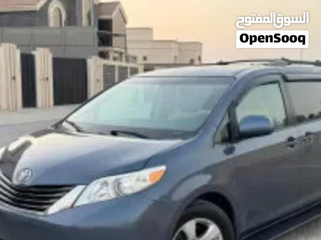 Used Toyota Sienna in Muscat