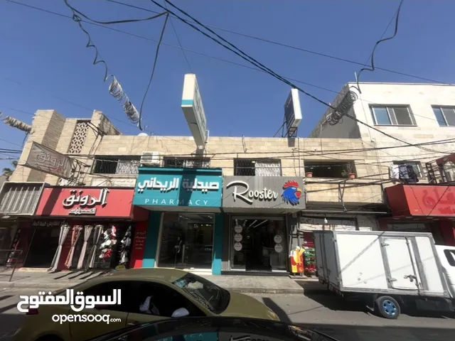 شقه للبيع مع السطح اشاره الاسكان ( اقراء الاعلان جيداً )