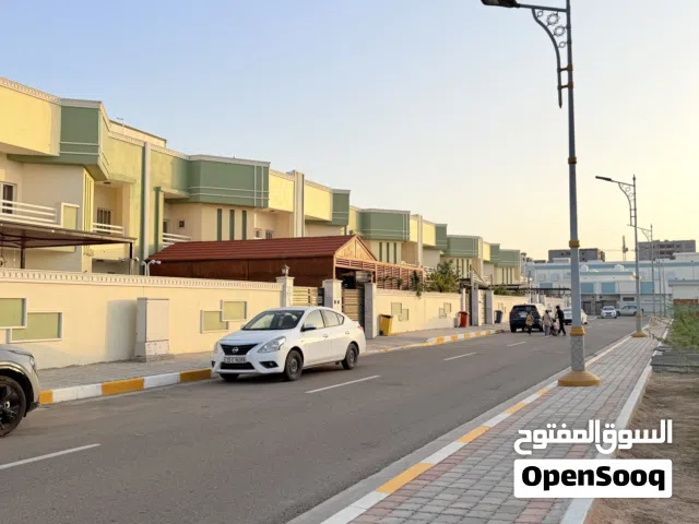 250 m2 4 Bedrooms Townhouse for Sale in Basra Al-Amal residential complex