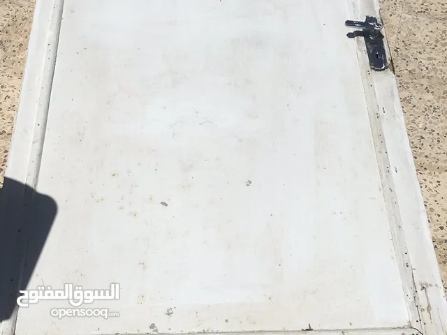ثلاث ابواب مستعمل قديم