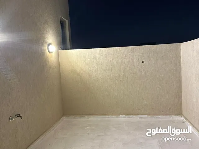 180 m2 3 Bedrooms Apartments for Rent in Al Riyadh Al Arid