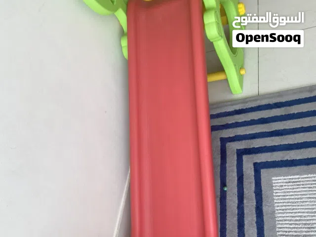 زحليطة درجات تتعلا وتتوطى مع سلة باسكت وطالة