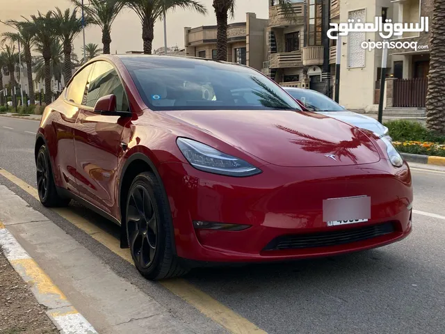 تيسلا 2023 داخل ابيض. 7 راكب.