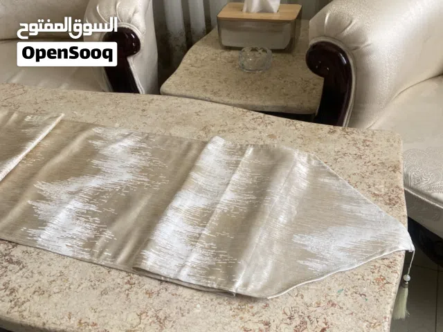 طقم كنب وطاولات