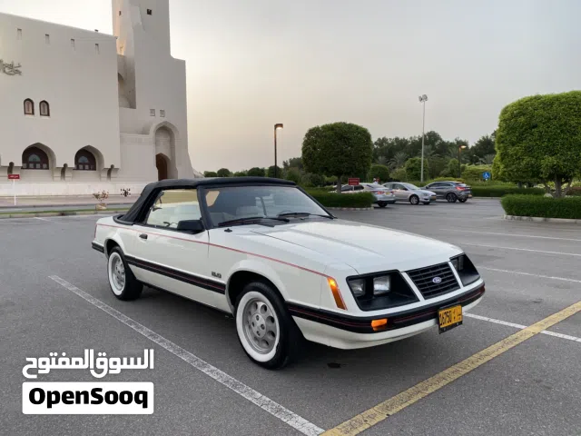موستانج 1983