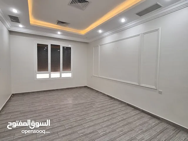 250m2 3 Bedrooms Apartments for Rent in Hawally Salwa