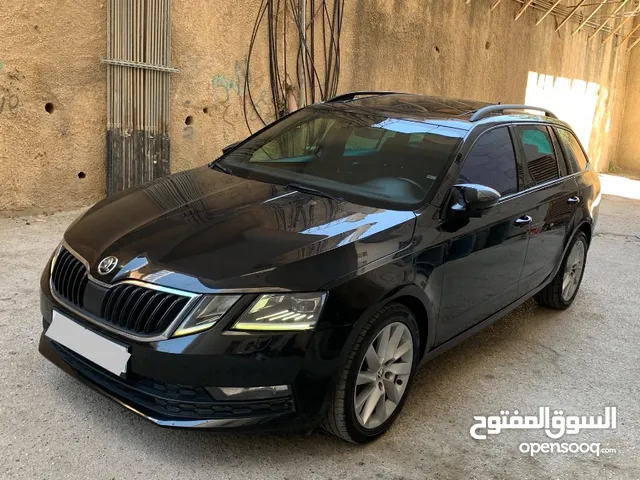 سكودا اوكتافيا فللللللل مع بانوراما ب حاله الوكاله