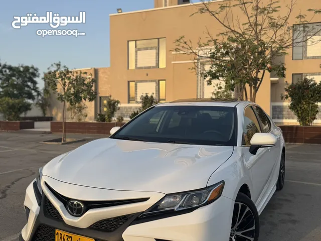 كامري se 2020 فل اوبشن حادث بسيط وممشى قليل للبيع