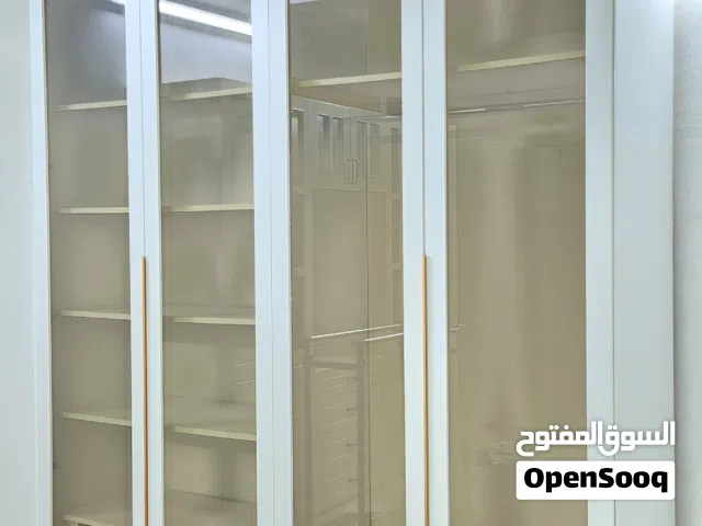 دولاب ابيض خشب وطني مستعمل نظيف