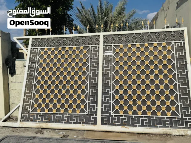 Door for sale 85 OMR