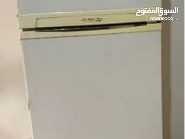 شقه استوديو مستقله خاصة بالجيزة امام محطة مترو جامعة القاهرة