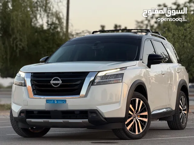 Used Nissan Pathfinder in Al Batinah