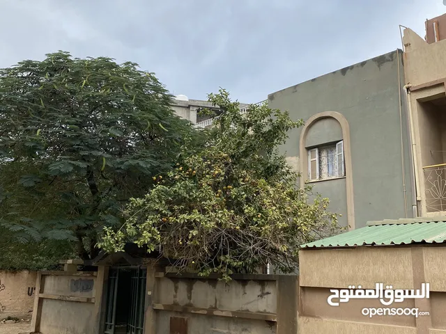 245 m2 5 Bedrooms Townhouse for Sale in Tripoli Gorje