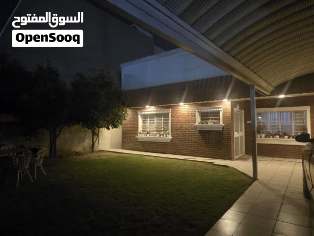 بيت للبيع منطقة البياع شارع تجاري رابع بلوك من السريع