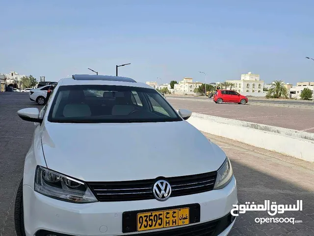 فولكس واجن 2012 بحاله ممتازه بدون حوادث مستخدم ثالث Volkswagen 2012 in very good condition (2000CC)