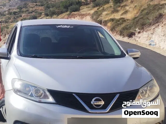 نيسان بوليسار 2017 مكسور عليها 2 سنتين