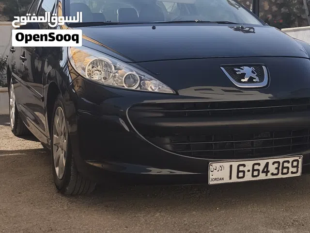 2009 بيجو 207 Base