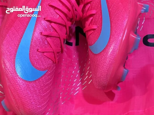 41 Sport Shoes in Taif