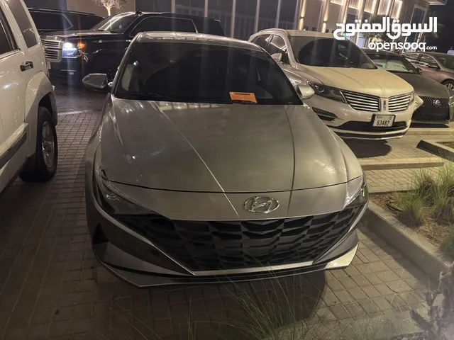 Hyundai Elantra 2022 low mileage very good condition