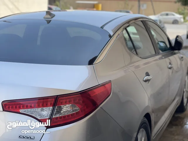 Sedan Kia in Misrata
