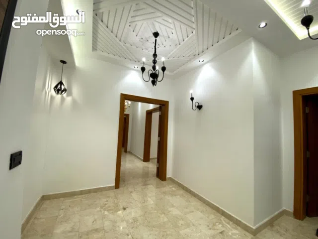 شقة مكتبية حديثة ممتازة في النوفليين مناسبة للشركات والمكاتب