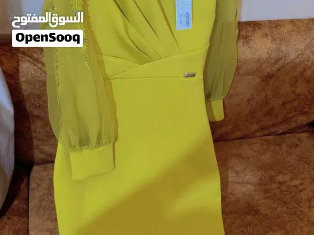 فستان للبيع جديد وسبب للبيع لايناسب مقاسي