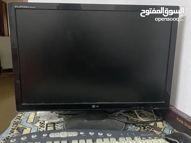 كمبيوتر  شاشه lg كيس فاصل مروحه  الجهاز بحاله ممتازه  معه جميع اغراضه