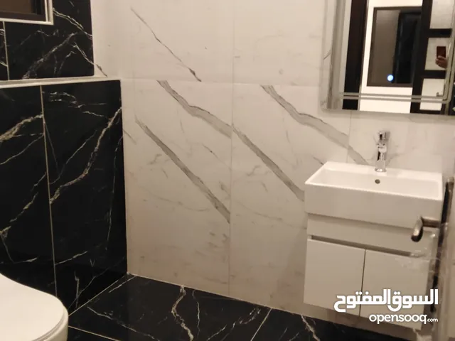 170 m2 3 Bedrooms Apartments for Sale in Amman Abu Al-Sous