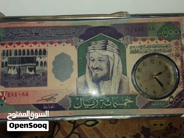 ساعه قديمه عمرها فوق 37سنه