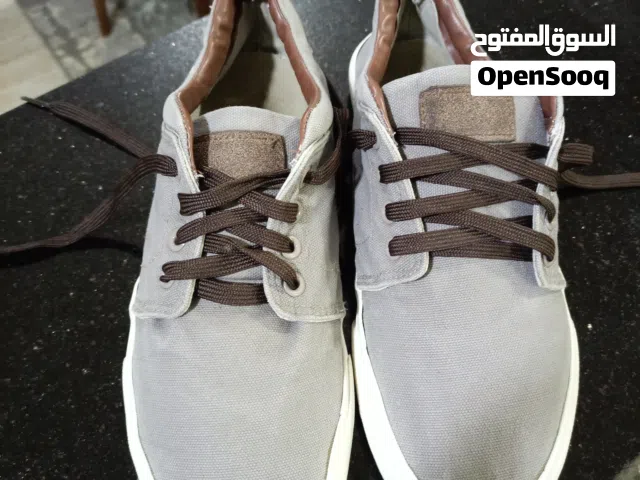 شوز رجالي سبورت شبه بسعر مغري
