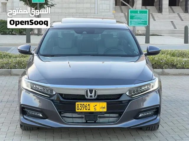 2018 هوندا اكورد Touring