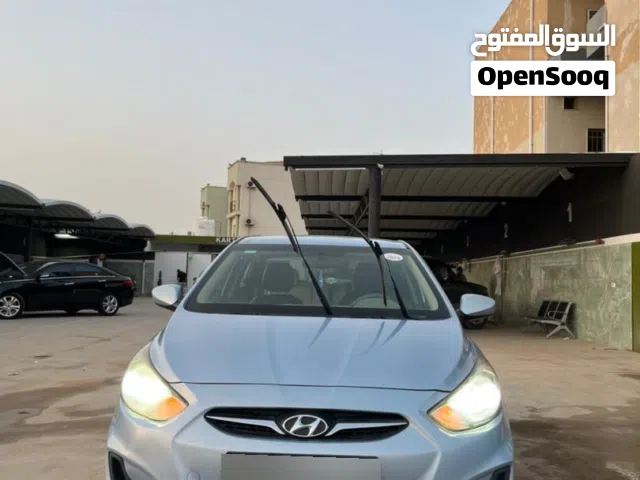 2012 هيونداي اكسنت GL