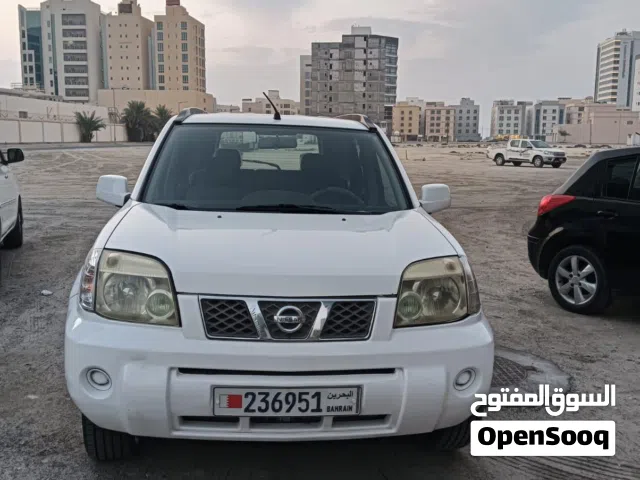 NISSAN x Trails 2005 passing insurance  dec 2026