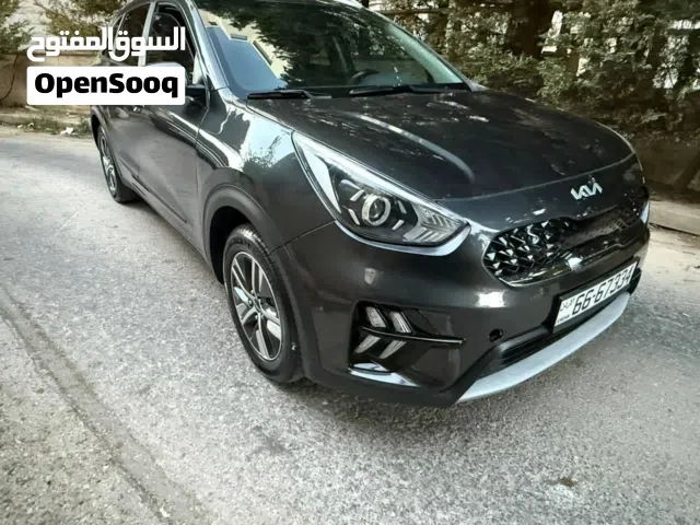2022 كيا نيرو Standard
