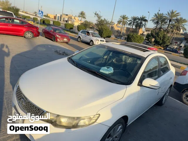 سيراتو 2013 السيارة فول عدا البصمة رقم جديد وهزة جديدة