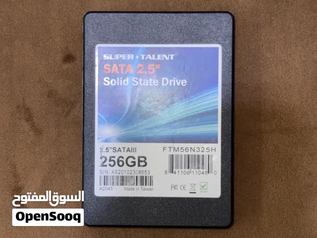 اس اس دي سريع من شركة (super talent) 256 قيقا بايت خفيف الوزن ويعمل في الابتوب و الكومبيوتر