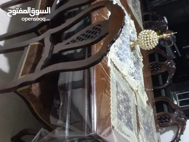 طاولة سفرة مع فضيه وبوفيه