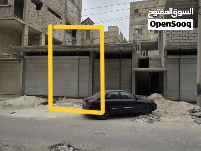 محل بموقع  مميز بشارع سقبا البلد